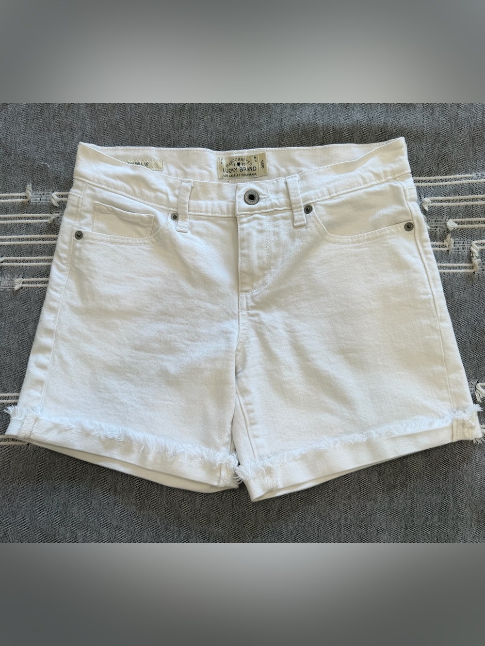 Lucky Brand White Frayed Hem Denim Shorts size 0
